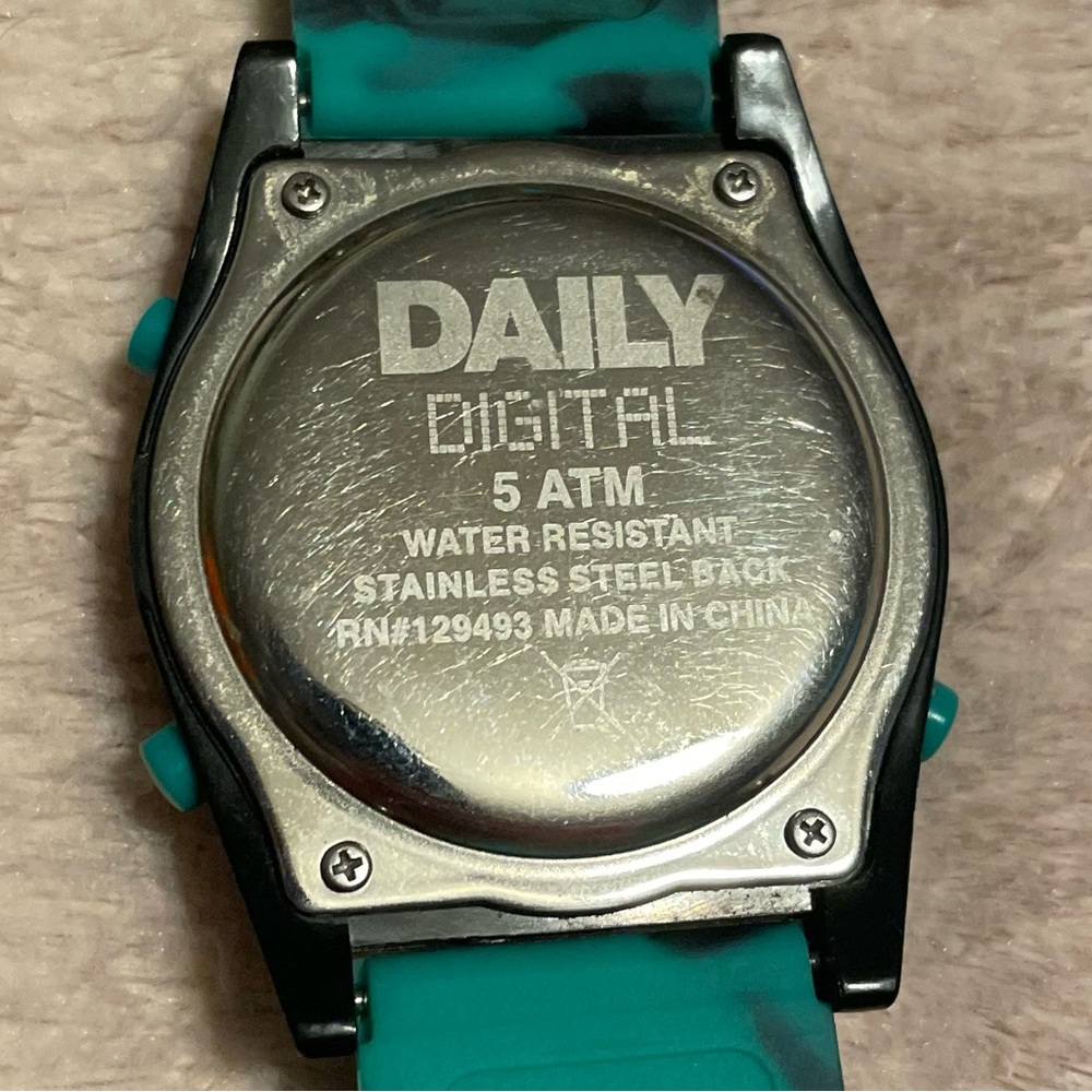 Neff Daily Digital Watch - Picture 8 of 13